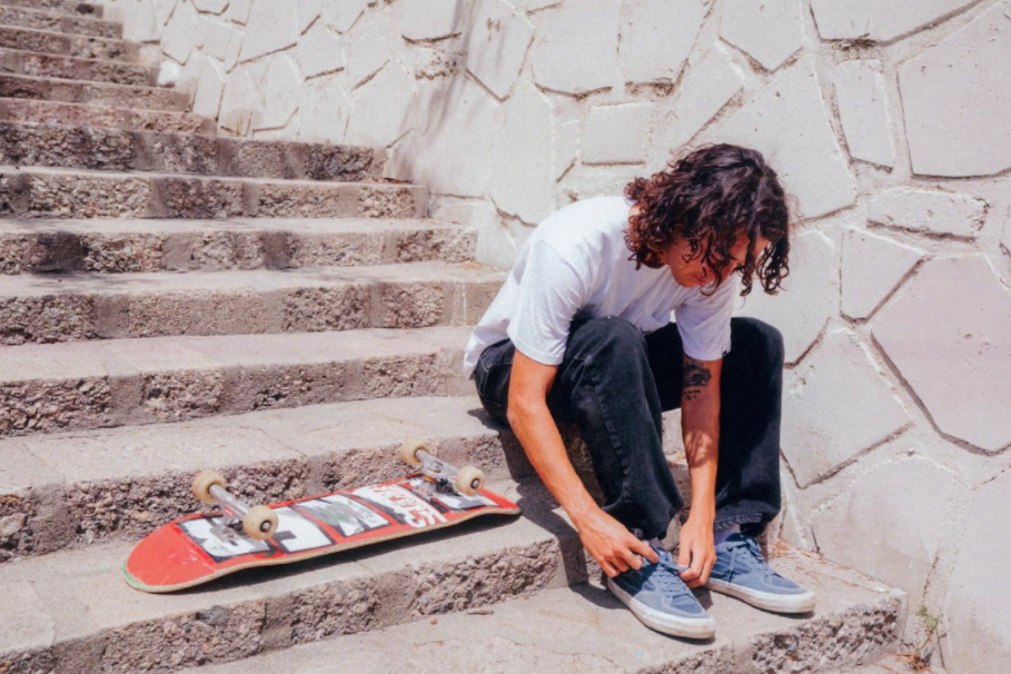 Rowan Zorilla, miembro del equipo de skateboarding de Vans
